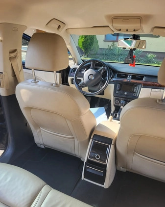 Skoda Superb cena 30800 przebieg: 136000, rok produkcji 2013 z Ostrzeszów małe 67